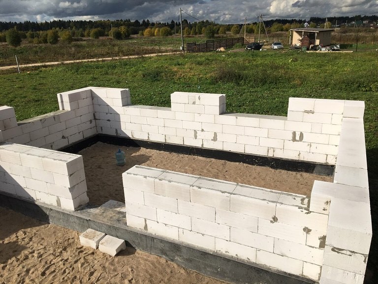 Полезная инструкция по правильной кладке газоблоков