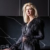 Темные цвета и много лепнины: квартира в старом фонде Санкт-Петербурга | ivd.ru